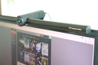 TOMO GRAPHY 나 있을땐 환한 조명 나 없을땐 확실한 살균 ★ DESK LIGHT & STERILIZER [ON] ★ — 5점을 준 리뷰어가 2021년 11월 올린 사용 사진