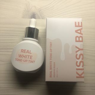 KISSY BAE 키시베이 키시베이 리얼화이트 톤업틴트 — 3점을 준 리뷰어가 2021년 7월 올린 사용 사진