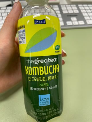 더그레잇티 콤부차 [매일유업] 더그레잇티 44kcal 콤부차 300ml *12개입 (오리지널 6개+베리리치 6개) — 5점을 준 리뷰어가 2023년 7월 올린 사용 사진