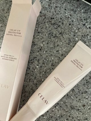 프리마인 선크림만 바꿨을 뿐인데 매일 물 2L챙겨먹고 기초케어 완벽하게 한 물빛피부 완성,셀라브UV프로텍터 — 5점을 준 리뷰어가 2023년 7월 올린 사용 사진