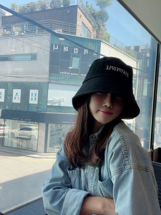 [스테이피플] STAYPEOPLE BUCKET HAT (BLACK) — 3.5점을 준 리뷰어가 2022년 9월 올린 사용 사진