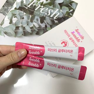 메디포스트 모비타 미쓰리 글루타치온 30포 — 5점을 준 리뷰어가 2022년 11월 올린 사용 사진