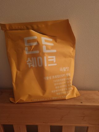 [덜다] 든든 식물성 단백질 쉐이크 40g X 7입 (곡물/딸기) — 5점을 준 리뷰어가 2023년 8월 올린 사용 사진