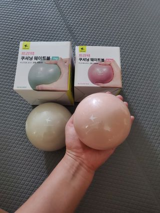 트라택 쿠셔닝 웨이트볼 0.5kg + 1kg SET — 5점을 준 리뷰어가 2022년 5월 올린 사용 사진