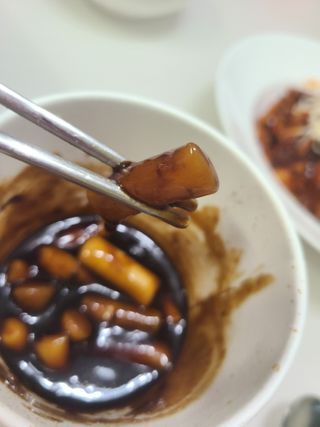 유비쿡 컵떡볶이 매운컵떡볶이2개/ 짜장컵떡볶이 2개  총 4개세트 — 5점을 준 리뷰어가 2021년 2월 올린 사용 사진