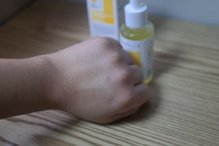 랑벨 비타 에너지 잡티 앰플 50ml 고농축 비타민, 저자극, 수분 촉촉, 미백 앰플 — 5점을 준 리뷰어가 2022년 3월 올린 사용 사진