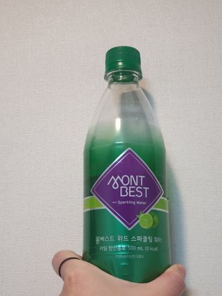 몽베스트 Montbest with Sparkling water Lime20병 — 4점을 준 리뷰어가 2022년 11월 올린 사용 사진