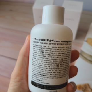 [HUREX] 휴렉스 볼류마이징 탈모완화 기능성 샴푸 150ml x 2개 — 5점을 준 리뷰어가 2021년 9월 올린 사용 사진
