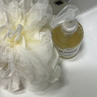 빅그린 니치 퍼퓸 바이옴바디워시 500ml(상탈, 블랙베리&베이, 블랑쉐 3종 중 택1) — 5점을 준 리뷰어가 2022년 8월 올린 사용 사진