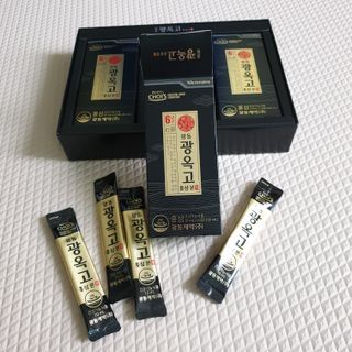 [광동제약] 광동 광옥고 홍삼 본 30포+쇼핑백 증정 — 5점을 준 리뷰어가 2021년 11월 올린 사용 사진