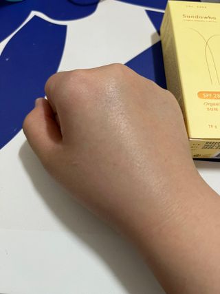 스킨큐어 산다화 유기농 레몬썬크림 — 5점을 준 리뷰어가 2022년 4월 올린 사용 사진