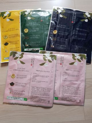 [해림맛김] 들기름에 구운 바삭바삭 김 4종 세트 + 1종 랜덤발송 총5개입 — 5점을 준 리뷰어가 2021년 2월 올린 사용 사진