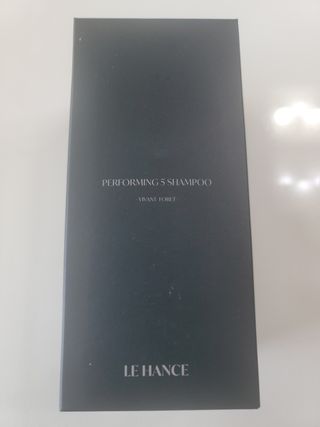 르핸스 퍼포밍 5 샴푸 비반트 포렛/베티버 포그 — 5점을 준 리뷰어가 2023년 2월 올린 사용 사진