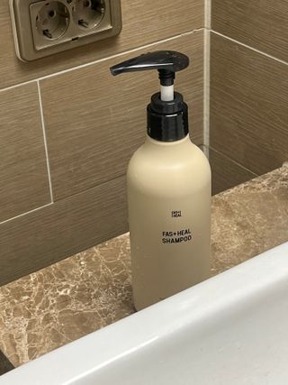 패스트힐(fast heal) 패스트힐 탈모증상완화샴푸 470ml — 5점을 준 리뷰어가 2023년 9월 올린 사용 사진