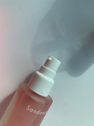 산다화 더블 이펙트 안티 링클 세럼 50ml — 4.5점을 준 리뷰어가 2023년 1월 올린 사용 사진