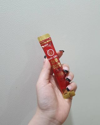 힘내라김홍삼 하루홍삼정스틱 10g x 10포 — 5점을 준 리뷰어가 2021년 5월 올린 사용 사진