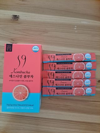 리넥무역 에스나인 콤부차 건강발효 콤부함량59 자몽 5gx10포 — 5점을 준 리뷰어가 2021년 8월 올린 사용 사진