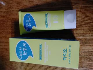 IO 아이오 오늘도 넌 눈부셔 - 데일리 스크럽 클렌징폼 — 5점을 준 리뷰어가 2021년 2월 올린 사용 사진