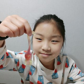 폭신 쫄깃 식감 로맨스, 몽키나나 젤리 8봉지 — 5점을 준 리뷰어가 2021년 3월 올린 사용 사진
