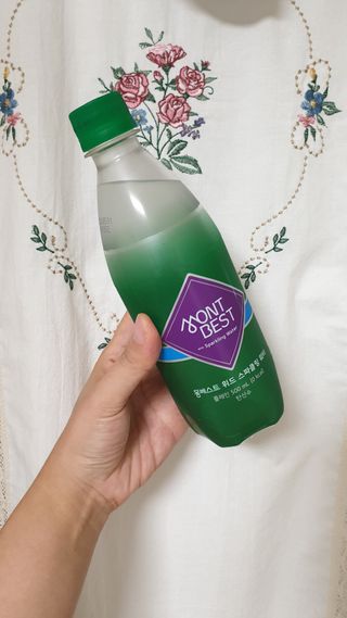 몽베스트 Montbest with Sparkling water Plain 20병 — 5점을 준 리뷰어가 2022년 6월 올린 사용 사진
