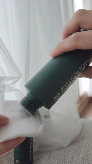 크라스나 밸런스 토너/글리밍 세럼 2종 세트 — 5점을 준 리뷰어가 2022년 6월 올린 사용 사진