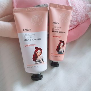 파시 FASCY 高保湿ハンドクリーム40ml+80ml セット — 5점을 준 리뷰어가 2021년 8월 올린 사용 사진