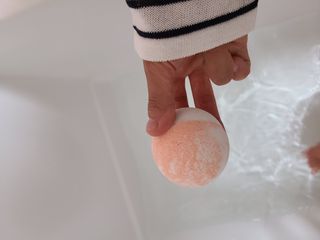 버블데이 아로마/과일 거품 입욕제 — 5점을 준 리뷰어가 2021년 7월 올린 사용 사진