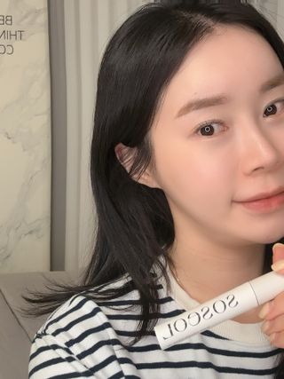 더소설 소설 블랙아이래쉬 세럼 10g(SOSEOL BLACK EYELASH SERUM 10g) — 5점을 준 리뷰어가 2023년 12월 올린 사용 사진