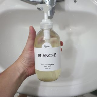 빅그린 니치 퍼퓸 바이옴바디워시 500ml(상탈, 블랙베리&베이, 블랑쉐 3종 중 택1) — 5점을 준 리뷰어가 2022년 8월 올린 사용 사진