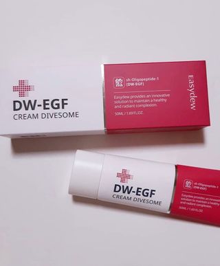 이지듀 DW-EGF 크림 다이브좀_콜라겐이 쏙쏙, 탄력피부로 다이빙 — 5점을 준 리뷰어가 2021년 2월 올린 사용 사진