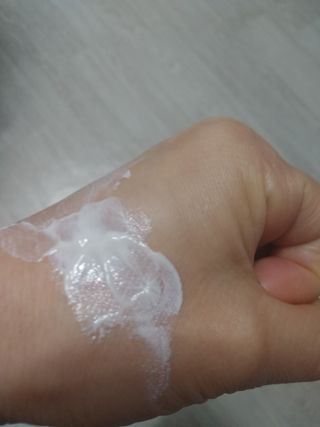 보타니티 촉촉수분자차 아쿠아핏 선 에센스 50ml + 보송톤업자차 징크 선 로션 50ml SPF50+ PA++++ (4/25) — 5점을 준 리뷰어가 2022년 4월 올린 사용 사진