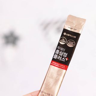 서울약사신협_투데이홍삼정플러스스틱_10g x 30포 — 5점을 준 리뷰어가 2021년 1월 올린 사용 사진