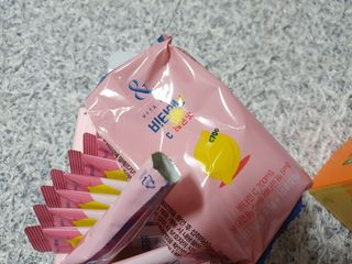 비타앤C 레몬맛, 망고맛 — 5점을 준 리뷰어가 2021년 4월 올린 사용 사진