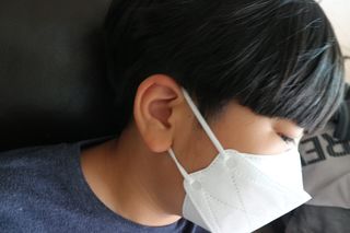 케이파이 나날마스크 [케이파이 나날] KF94 마스크 50매입 (개별포장) ,  여름에도 좋은 숨쉬기 편한 순수 국산 마스크 — 5점을 준 리뷰어가 2022년 7월 올린 사용 사진