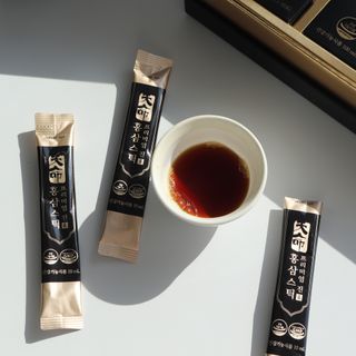 헬스업_천명진프리미엄홍삼스틱_10ml x 30포 — 5점을 준 리뷰어가 2021년 1월 올린 사용 사진
