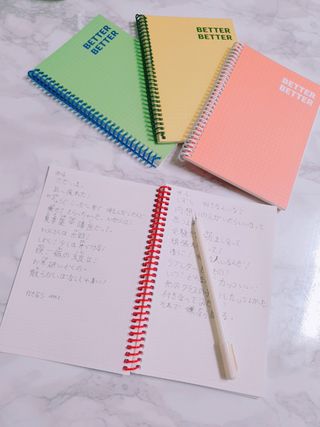 리훈 언제든지 필요한 기본 아이템 아무노트 4권세트+저점도펜[색상랜덤배송] — 5점을 준 리뷰어가 2021년 3월 올린 사용 사진