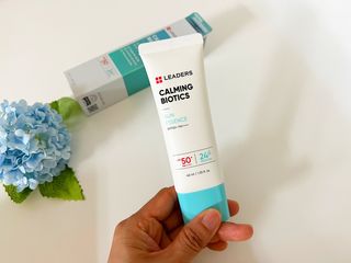 리더스코스메틱 리더스 카밍 바이오틱스 선 에센스 SPF 50+ PA++++ — 5점을 준 리뷰어가 2022년 6월 올린 사용 사진