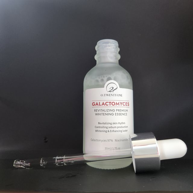 오투에니원 갈락토미세스 리바이탈라이징 프리미엄 화이트닝 에센스 50ml 리뷰 사진