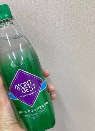 몽베스트 Montbest with Sparkling water Plain 20병 — 4.5점을 준 리뷰어가 2022년 6월 올린 사용 사진