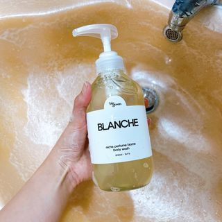 빅그린 니치 퍼퓸 바이옴바디워시 500ml(상탈, 블랙베리&베이, 블랑쉐 3종 중 택1) — 5점을 준 리뷰어가 2022년 8월 올린 사용 사진