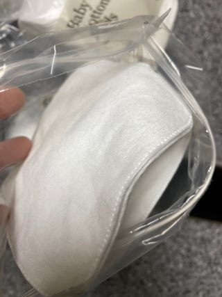 디어엘로디 프리미엄 유기농 유아 솜티슈 40매 3Pack +60매 1Pack 혼합형 — 5점을 준 리뷰어가 2021년 4월 올린 사용 사진