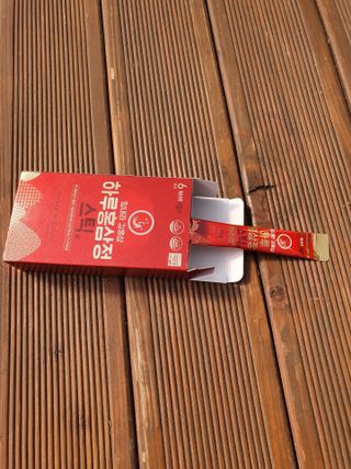 힘내라김홍삼 하루홍삼정스틱 10g x 10포 — 4점을 준 리뷰어가 2021년 5월 올린 사용 사진