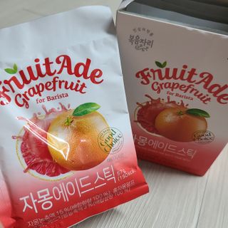 [복음자리] 바리스타 패키지 2종 랜덤발송 (딸기스무디 스틱+샤인머스캣에이드 or 망고스무디+자몽에이드) — 5점을 준 리뷰어가 2022년 7월 올린 사용 사진