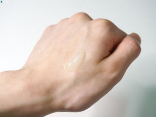 냉장고에 넣어요, 붉은 트러블 피부 다음날 진정되요 [버진팜스 푸딩수딩아토] — 5점을 준 리뷰어가 2021년 8월 올린 사용 사진