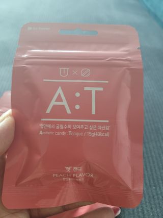 입 냄새 완화에 도움을 주는 에티켓 캔디 복숭아맛 앳캔디 — 4.5점을 준 리뷰어가 2020년 12월 올린 사용 사진