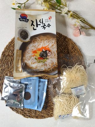 [한면원] 잔치국수 2인분 — 5점을 준 리뷰어가 2023년 3월 올린 사용 사진