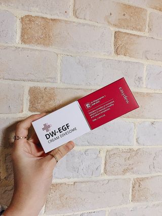 이지듀 DW-EGF 크림 다이브좀_콜라겐이 쏙쏙, 탄력피부로 다이빙 — 5점을 준 리뷰어가 2021년 2월 올린 사용 사진