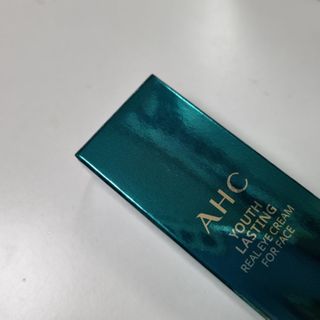 [NEW 탄력유턴 아이크림] AHC 유스 래스팅 리얼 아이크림 포 페이스 — 5점을 준 리뷰어가 2021년 1월 올린 사용 사진