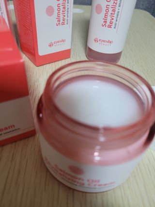 아이앤립 / EYENLIP 아이앤립 연어오일 리바이탈라이징 토너+앰플+크림 3종 세트 — 5점을 준 리뷰어가 2021년 5월 올린 사용 사진