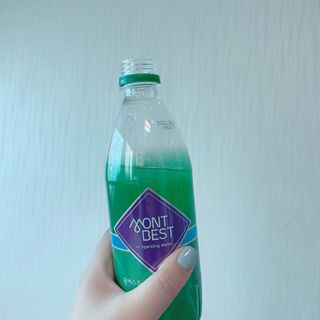 몽베스트 Montbest with Sparkling water Plain 20병 — 5점을 준 리뷰어가 2021년 11월 올린 사용 사진